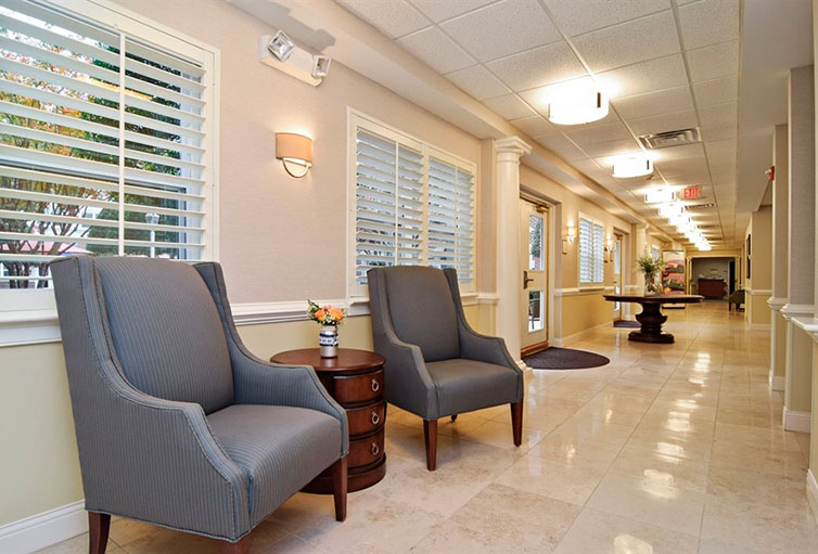 Lounge at Charter Senior Living of Newport News